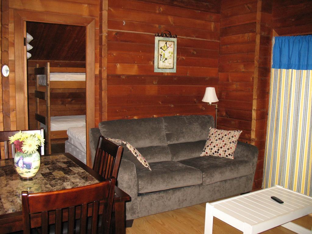 Forest Lake Camping Resort Cabin 18 Advance Eksteriør bilde